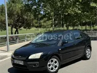 Usado Ford Focus Ghia 115 CV (84 kW) 2007 Negro Berlina