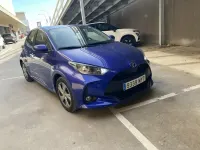 Usado Toyota Yaris Hybrid Active 116 CV (85 kW) 2025 Azul