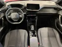 Usado Peugeot 2008 Allure 131 CV (96 kW) 2022 Rojo SUV