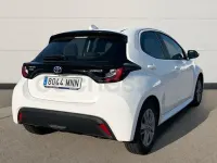 Usado Toyota Yaris Hybrid Business Edition 116 CV (85 kW) 2024 Blanco Berlina