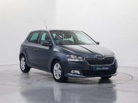 Usado Skoda Fabia Ambition 95 CV (69 kW) 2021 Gris Utilitario