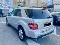 Usado Mercedes ML320 224 CV (164 kW) 2007 Gris / plata SUV