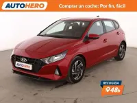 Usado Hyundai i20 84 CV (61 kW) 2022 Rojo Utilitario