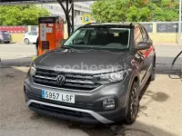 Usado VW T-Cross Advance 110 CV (80 kW) 2021 Gris / plata SUV