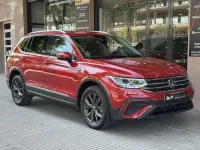 Usado VW Tiguan Allspace Life 150 CV (110 kW) 2023 Burdeos SUV