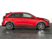 Usado Kia Niro 141 CV (103 kW) 2021 Rojo SUV