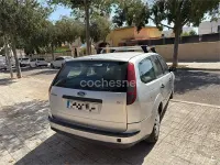 Usado Ford Focus Trend 90 CV (66 kW) 2005 Gris / plata Familiar