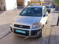 Usado Ford Fusion 68 CV (50 kW) 2007 Gris Monovolumen