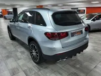 Usado Mercedes GLC300e 306 CV (225 kW) 2021 Gris SUV