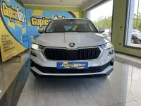 Usado Skoda Karoq Ambition 150 CV (110 kW) 2022 Blanco SUV