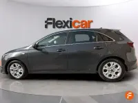 Usado Kia Ceed 136 CV (100 kW) 2023 Amarillo Utilitario