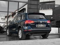 Usado VW Touareg 262 CV (192 kW) 2015 Azul SUV