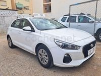 Usado Hyundai i30 95 CV (69 kW) 2018 Blanco Berlina
