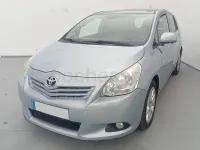 Usado Toyota Verso Active 126 CV (92 kW) 2010 Gris / plata Monovolumen