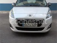 Usado Peugeot 5008 Allure 115 CV (84 kW) 2014 Blanco Monovolumen
