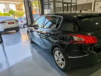 Usado Peugeot 308 Style 120 CV (88 kW) 2015 Negro Berlina