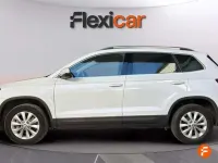 Usado Skoda Karoq Ambition 116 CV (85 kW) 2023 Blanco SUV