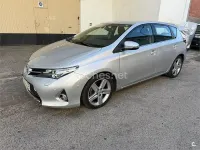Usado Toyota Auris Advance 124 CV (91 kW) 2015 Gris / plata Familiar