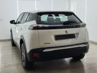 Usado Peugeot 2008 Active 100 CV (73 kW) 2021 Blanco SUV