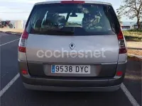 Usado Renault Grand Scénic II Dynamique 150 CV (110 kW) 2006 Gris / plata Monovolumen