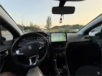 Usado Peugeot 208 Active 92 CV (67 kW) 2012 Negro Utilitario