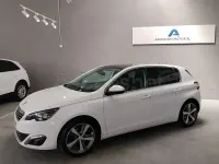 Usado Peugeot 308 Allure 125 CV (91 kW) 2013 Blanco Berlina