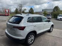 Usado Skoda Karoq Ambition 150 CV (110 kW) 2022 Blanco SUV