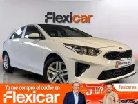 Usado Kia Ceed 120 CV (88 kW) 2022 Blanco Utilitario