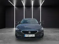Usado Seat Leon Style 130 CV (95 kW) 2022 Gris / plata Berlina