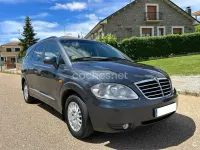 Usado SsangYong Rodius 165 CV (121 kW) 2010 Gris / plata Monovolumen