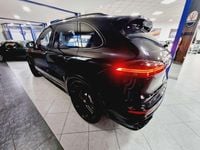 Usado Porsche Cayenne Turbo 519 CV (381 kW) 2016 Negro SUV