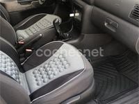 Usado Skoda Octavia Ambiente 90 CV (66 kW) 2002 Gris / plata Berlina