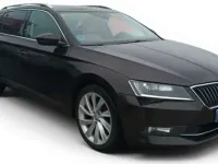 Usado Skoda Superb Style 150 CV (110 kW) 2018 Marrón Familiar