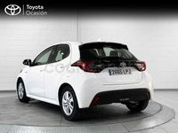 Usado Toyota Yaris Hybrid Active 116 CV (85 kW) 2021 Blanco Berlina