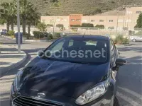 Usado Ford Fiesta Trend 82 CV (60 kW) 2015 Azul Utilitario
