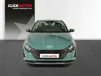 Usado Hyundai i20 80 CV (58 kW) 2024 Verde Utilitario