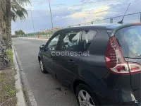 Usado Renault Scénic III Dynamique 105 CV (77 kW) 2009 Gris / plata Monovolumen