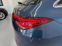 Usado Mercedes CLA200 Shooting Brake 150 CV (110 kW) 2020 Azul Familiar