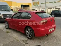 Usado Seat Leon FR 150 CV (110 kW) 2005 Rojo Utilitario