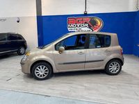 Usado Renault Modus Dynamique 100 CV (73 kW) 2005 Beige Monovolumen