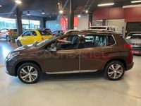 Usado Peugeot 2008 Allure 120 CV (88 kW) 2014 Marrón SUV