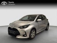 Usado Toyota Yaris Hybrid Active 116 CV (85 kW) 2025 Gris / plata Berlina