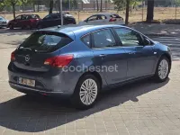 Usado Opel Astra Business 110 CV (80 kW) 2016 Azul Berlina