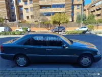 Usado Mercedes C180 Elegance 122 CV (89 kW) 1994 Verde Berlina