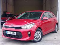 Usado Kia Rio 101 CV (74 kW) 2018 Rojo Utilitario