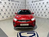 Usado Kia Stonic 100 CV (73 kW) 2024 Rojo SUV