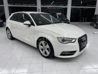 Usado Audi A3 Attraction 105 CV (77 kW) 2014 Blanco Berlina