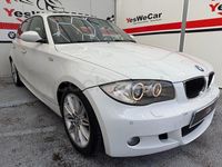 Usado BMW 118 Sport Line 143 CV (105 kW) 2007 Blanco Utilitario