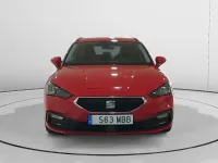 Usado Seat Leon Reference 116 CV (85 kW) 2022 Rojo Familiar