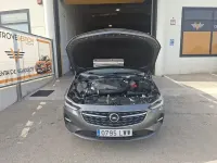 Usado Opel Insignia Business 170 HP (125 kW) 2022 Cinzento Sedan